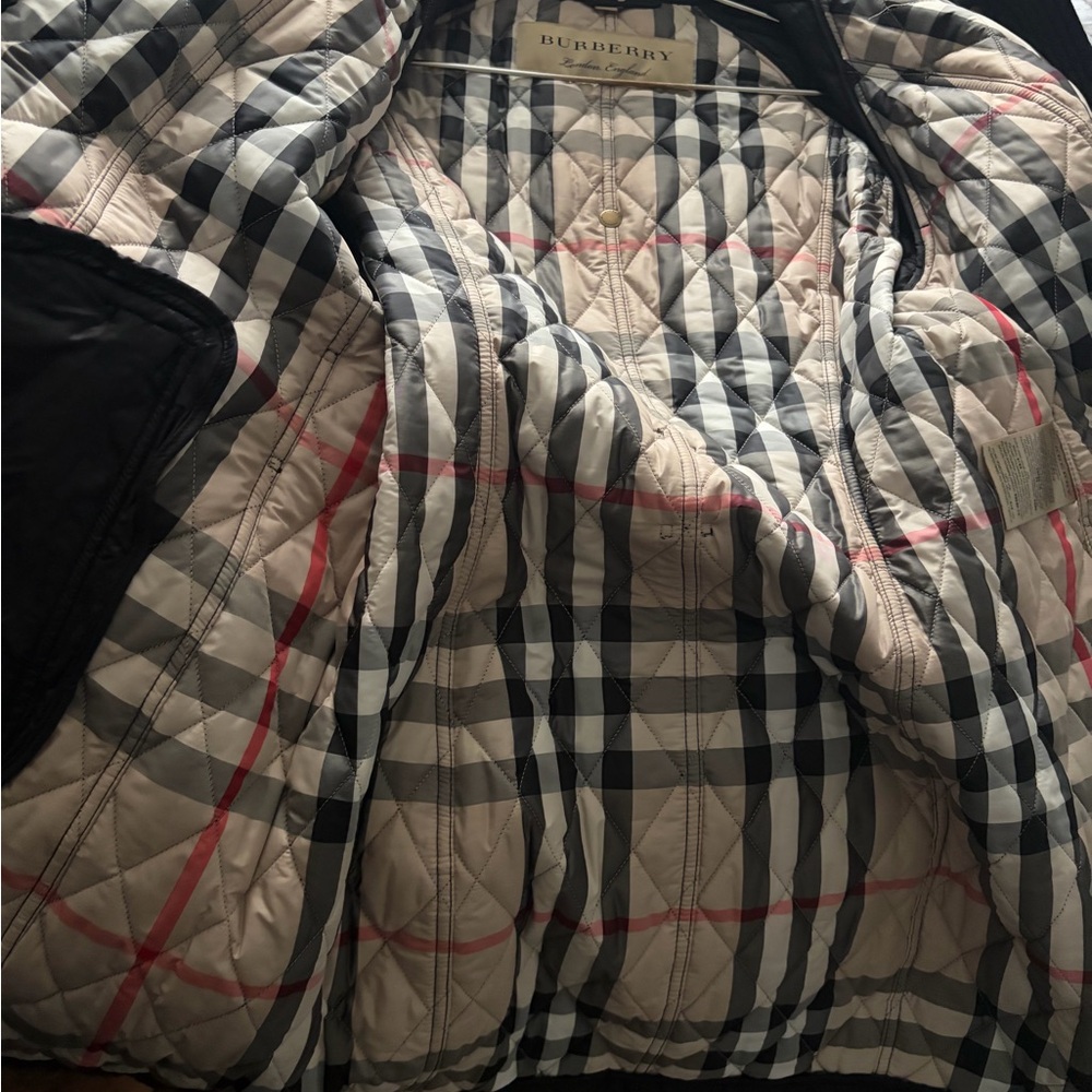 Burberry Quilted Black Performance Jacket with Gold-Tone Hardware - Picture 8 of 16